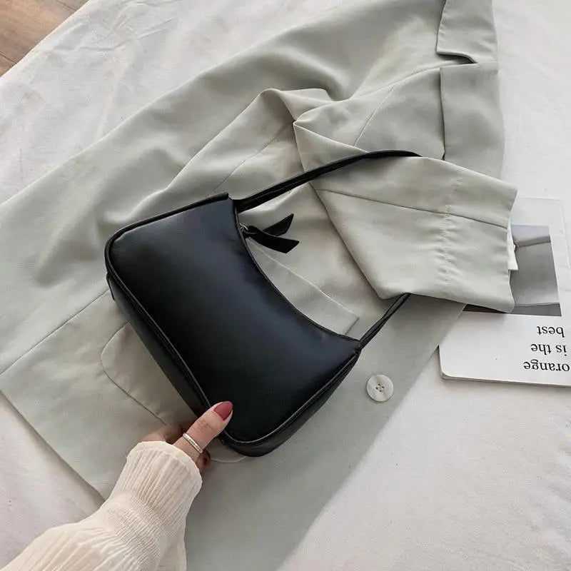 Single Retro Forearm Bag