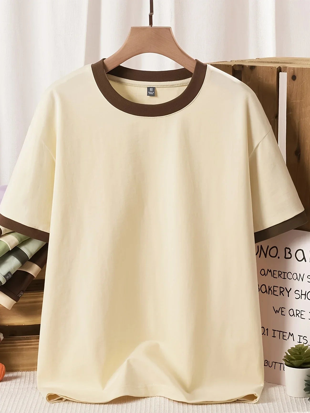Brown Contrast Collar, Short Sleeve, Medium Stretch,