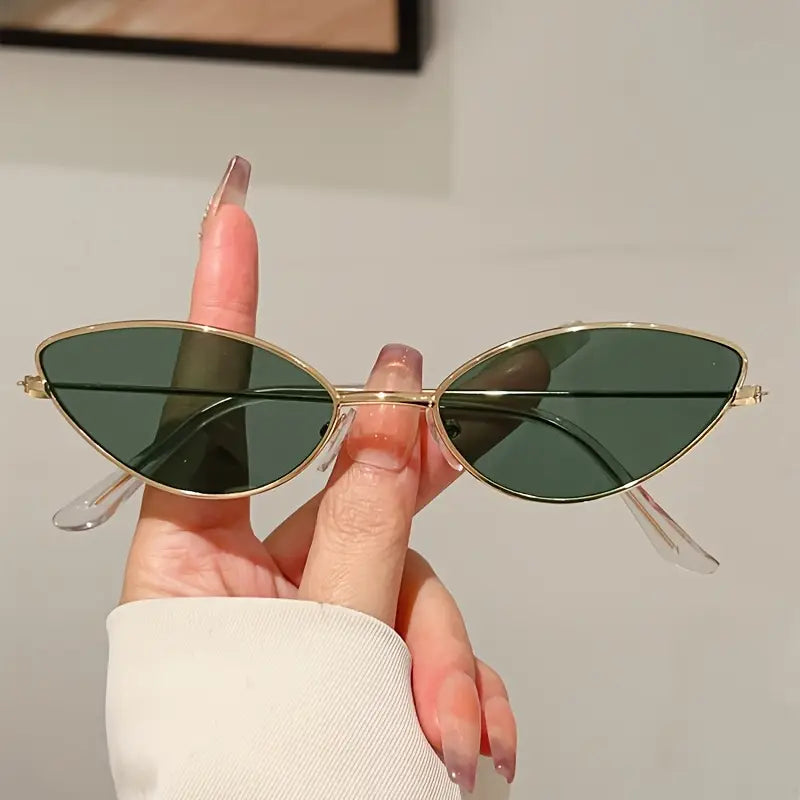 New Cat Eye Shaped Fashion Glasses