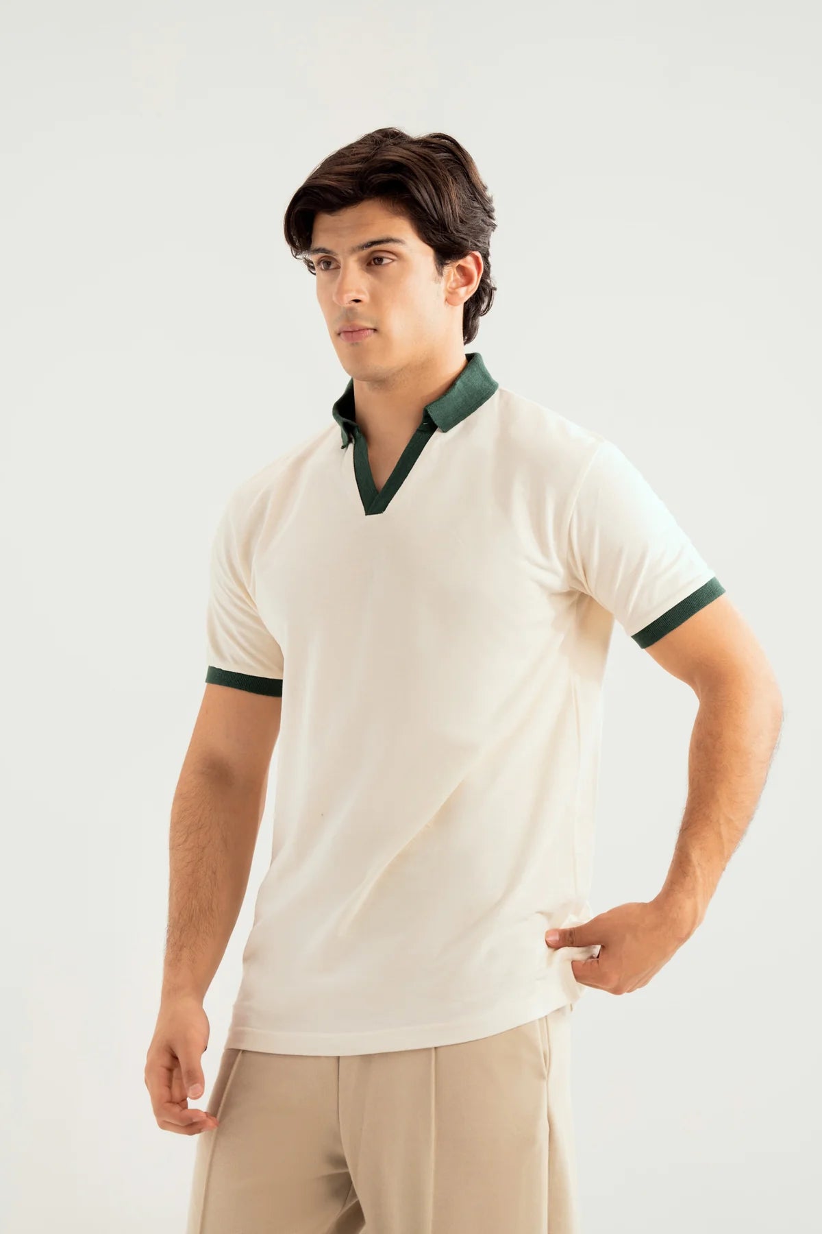 Off White Polo - Green Collar