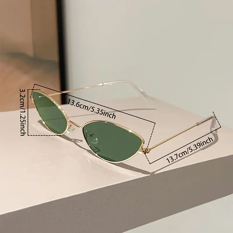 New Cat Eye Shaped Fashion Glasses