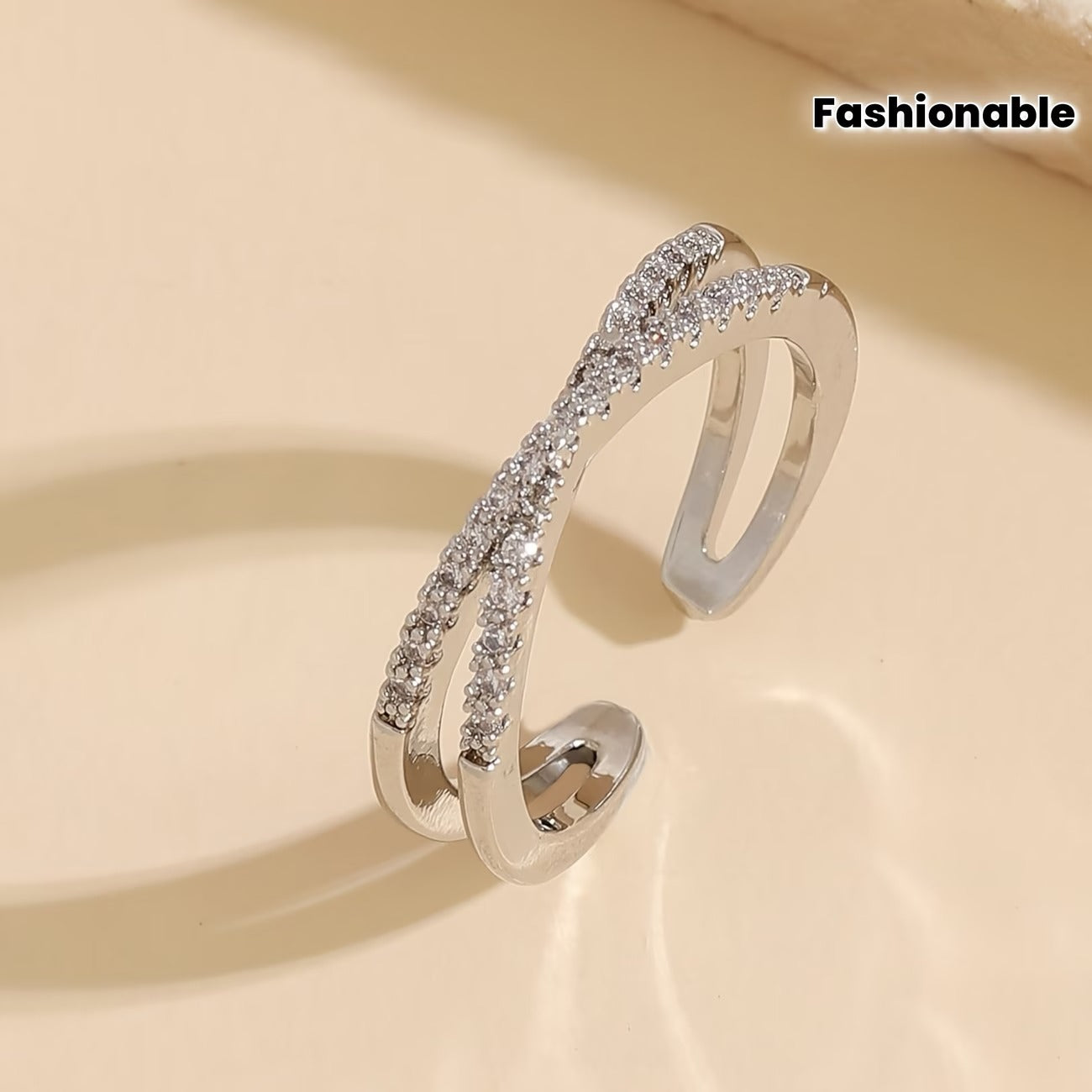 A Stylish Single Ring